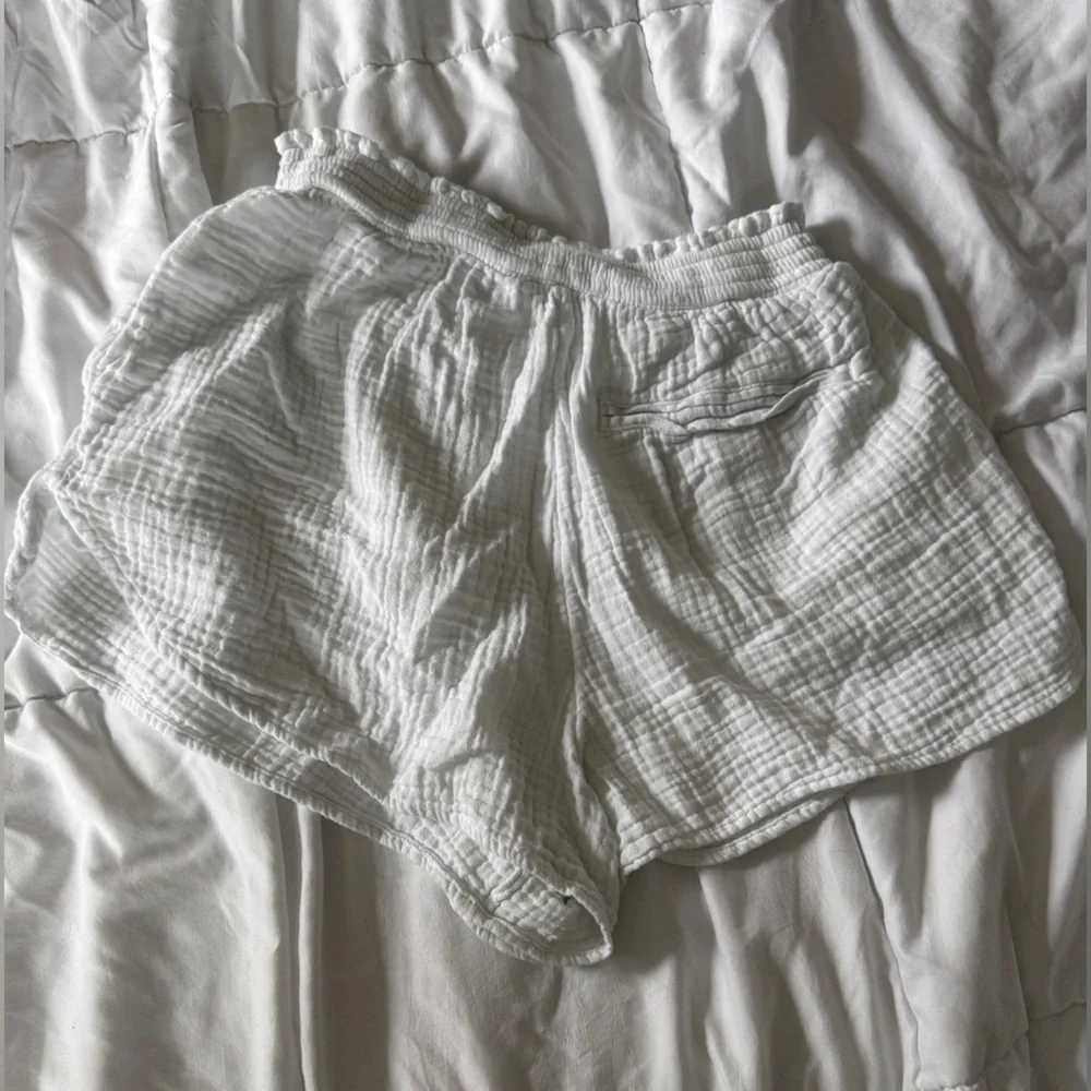 Aerie White Gauzy Shorts - Picture 2 of 3